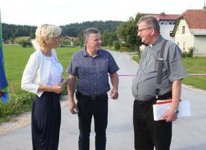 OTVORITEV CESTE IN ZIDU OKOLI POKOPALIŠČA NA KOŽLJEKU 02 FOTO LJUBO VUKELIČ